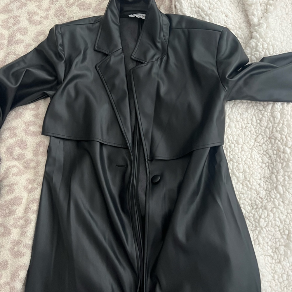 WEWOREWHAT leather trench